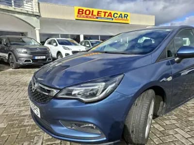 Vendo Opel Astra 2017 - 13000 EUR, 99950 km - AUTO.MOTO.pt