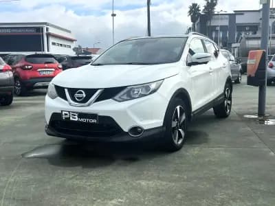 Sell Nissan Qashqai 2015 - 15990 EUR, 132687 km - AUTO.MOTO.pt