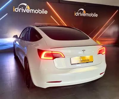 Vendo Tesla Model 3 2020 - 29900 EUR, 108726 km - AUTO.MOTO.pt