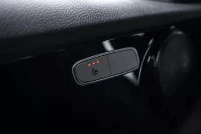 Sell Mercedes-Benz C 180 2020 - 20900 EUR, 212147 km - AUTO.MOTO.pt