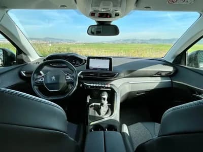 Vendo Peugeot 5008 2020 - 20980 EUR, 74000 km - AUTO.MOTO.pt