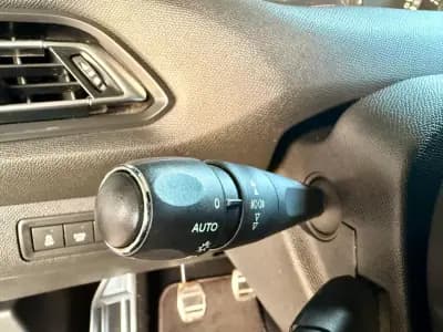 Vendo Peugeot 308 SW 2015 - 12990 EUR, 256609 km - AUTO.MOTO.pt