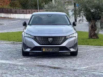 Vendo Peugeot 308 2022 - 21999 EUR, 128000 km - AUTO.MOTO.pt