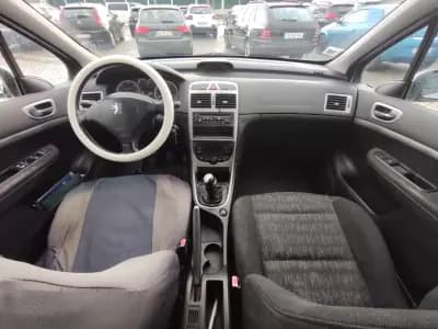 Vendo Peugeot 307 Break 2004 - 2490 EUR, 273000 km - AUTO.MOTO.pt