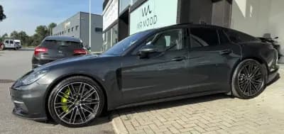 Sell Porsche Panamera 2018 - 74500 EUR, 50941 km - AUTO.MOTO.pt