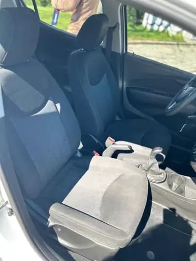 Sell Opel Karl 2019 - 8900 EUR, 106000 km - AUTO.MOTO.pt