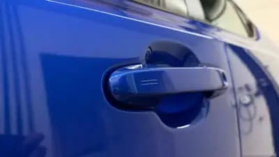 Vendo Toyota C-HR 2022 - 23990 EUR, 137566 km - AUTO.MOTO.pt