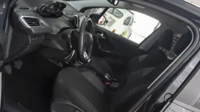 Vendo Peugeot 2008 2019 - 10850 EUR, 40800 km - AUTO.MOTO.pt