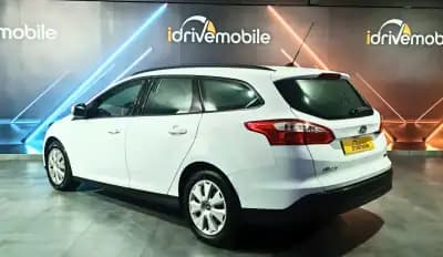 Vendo Ford Focus 2014 - 8900 EUR, 124734 km - AUTO.MOTO.pt