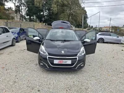Sell Peugeot 208 2017 - 8900 EUR, 191000 km - AUTO.MOTO.pt