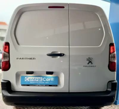 Vendo Peugeot Partner 2023 - 17950 EUR, 53000 km - AUTO.MOTO.pt