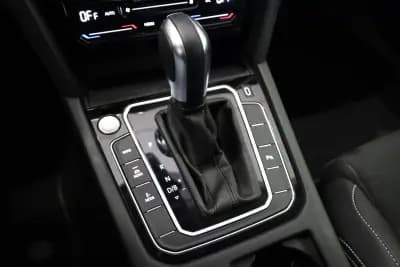 Vendo Volkswagen Passat Variant 2021 - 25990 EUR, 70682 km - AUTO.MOTO.pt