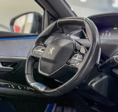 Vendo Peugeot 3008 2021 - 23650 EUR, 140511 km - AUTO.MOTO.pt