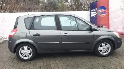 Vendo Renault Scénic 2004 - 3780 EUR, 154526 km - AUTO.MOTO.pt