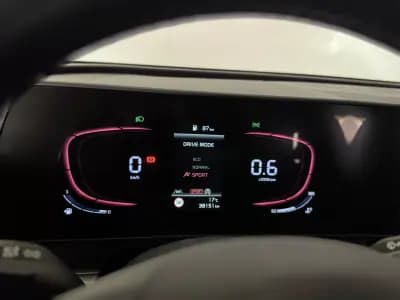 Vendo Kia Sportage 2022 - 23990 EUR, 38151 km - AUTO.MOTO.pt