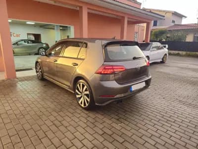 Vendo Volkswagen Golf 2018 - 18990 EUR, 120000 km - AUTO.MOTO.pt