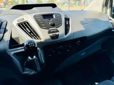 Vendo Ford Transit Custom 2016 - 24500 EUR, 217344 km - AUTO.MOTO.pt