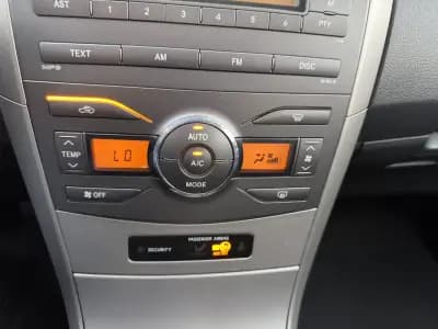 Sell Toyota Corolla 2008 - 9200 EUR, 231063 km - AUTO.MOTO.pt