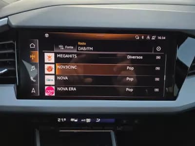 Vendo Audi Q4 e-tron 2022 - 36990 EUR, 56000 km - AUTO.MOTO.pt