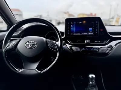 Vendo Toyota C-HR 2019 - 23950 EUR, 84000 km - AUTO.MOTO.pt
