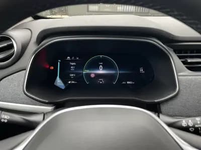 Vendo Renault Zoe 2020 - 15250 EUR, 80651 km - AUTO.MOTO.pt