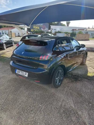 Sell Peugeot e-208 2022 - 20980 EUR, 19000 km - AUTO.MOTO.pt
