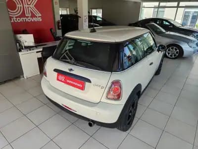 Sell MINI 2011 - 8250 EUR, 180000 km - AUTO.MOTO.pt