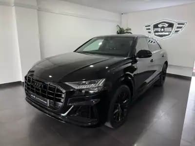 Vendo Audi Q8 2019 - 60000 EUR, 180000 km - AUTO.MOTO.pt