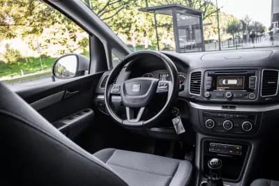 Sell SEAT Alhambra 2015 - 16990 EUR, 204572 km - AUTO.MOTO.pt