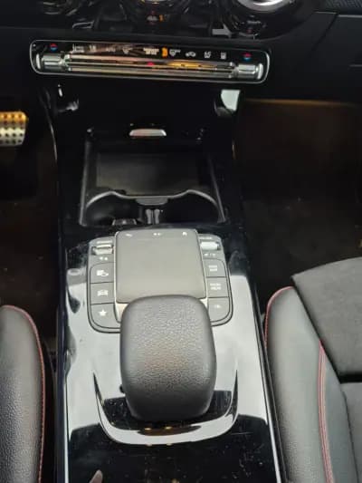 Sell Mercedes-Benz A 250 2021 - 28900 EUR, 98516 km - AUTO.MOTO.pt