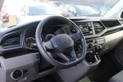 Vendo Volkswagen Transporter 2021 - 22990 EUR, 115000 km - AUTO.MOTO.pt