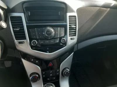 Sell Chevrolet Cruze 2012 - 7900 EUR, 221800 km - AUTO.MOTO.pt