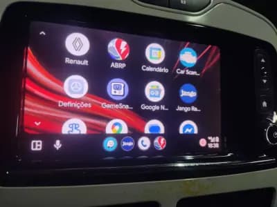 Vendo Renault Zoe 2019 - 10950 EUR, 82000 km - AUTO.MOTO.pt