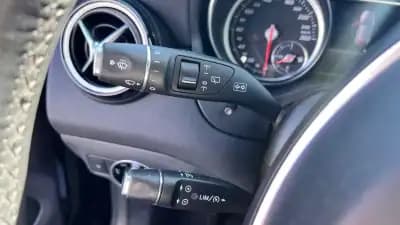 Sell Mercedes-Benz CLA 200 2019 - 29990 EUR, 33564 km - AUTO.MOTO.pt