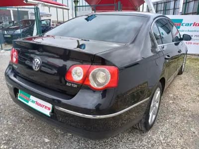 Vendo Volkswagen Passat 2006 - 8350 EUR, 138534 km - AUTO.MOTO.pt