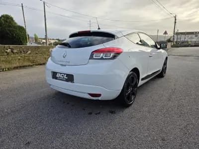 Vendo Renault Mégane Coupe 2011 - 8990 EUR, 234000 km - AUTO.MOTO.pt