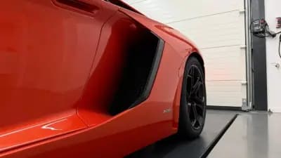 Sell Lamborghini Aventador 2012 - 349900 EUR, 17929 km - AUTO.MOTO.pt