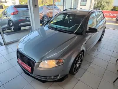 Vendo Audi A4 Avant 2006 - 7350 EUR, 292800 km - AUTO.MOTO.pt