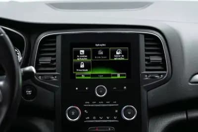 Vendo Renault Mégane Sport Tourer 2017 - 14950 EUR, 84000 km - AUTO.MOTO.pt