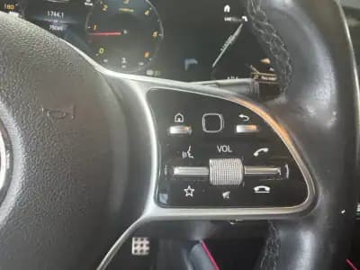 Vendo Mercedes-Benz GLA 200 2022 - 41500 EUR, 75069 km - AUTO.MOTO.pt