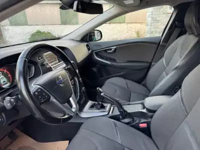 Sell Volvo V40 Cross Country 2013 - 13500 EUR, 164000 km - AUTO.MOTO.pt