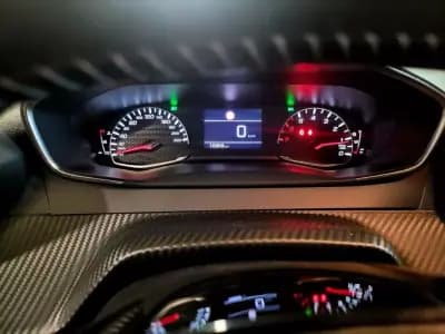 Vendo Peugeot 208 2020 - 21990 EUR, 16868 km - AUTO.MOTO.pt