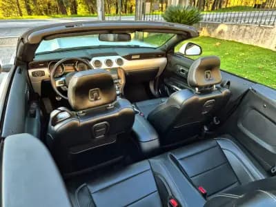 Vendo Ford Mustang 2015 - 37500 EUR, 159000 km - AUTO.MOTO.pt