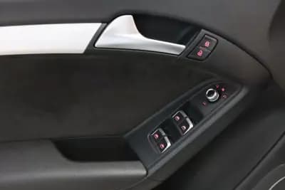 Vendo Audi A5 Cabrio 2016 - 25900 EUR, 110000 km - AUTO.MOTO.pt