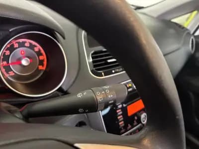 Vendo Fiat Punto 2017 - 7950 EUR, 77357 km - AUTO.MOTO.pt