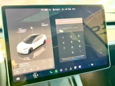 Vendo Tesla Model 3 2022 - 39900 EUR, 40060 km - AUTO.MOTO.pt