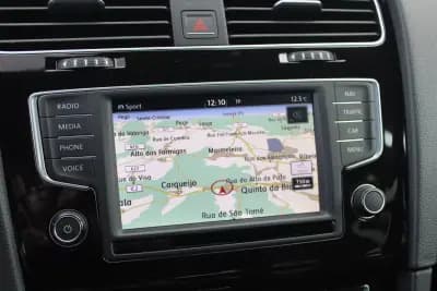 Vendo Volkswagen Golf 2017 - 33990 EUR, 55000 km - AUTO.MOTO.pt