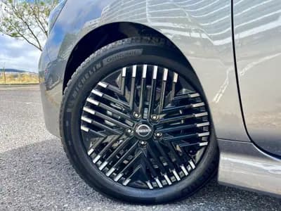 Sell Nissan Leaf 2022 - 24280 EUR, 11090 km - AUTO.MOTO.pt