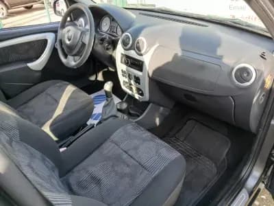 Vendo Dacia Sandero 2012 - 5750 EUR, 158792 km - AUTO.MOTO.pt