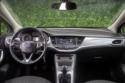 Sell Opel Astra Sports Tourer 2017 - 11500 EUR, 164500 km - AUTO.MOTO.pt